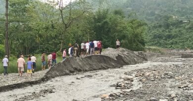 বৃষ্টিতেই বিপর্যয়! খারখোলা নদীর জলে ভাসছে জয়গাঁর একাধিক এলাকা!