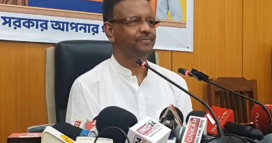 বিদায়ের ক্ষণে আবেগঘন ফিরহাদ,মেয়র পদ ছাড়ার আগে সাংবাদিকদের সামনে ভেঙে পড়লেন ‘ববি’!