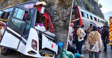 পাহাড়ি রাস্তায় বাসের ধাক্কা,জম্মু ও কাশ্মীরে দুর্ঘটনায় আশঙ্কাজনক পশ্চিমবঙ্গের পর্যটকরা; নিহত ১