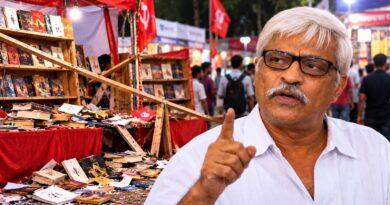 ‘বাংলার হিন্দুদের সবচেয়ে বড় শত্রু বিজেপি’,বইয়ের স্টলে ভাঙচুর ঘিরে তোপ সুজন চক্রবর্তীর